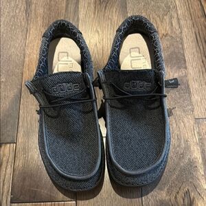 Hey Dude Wally!!! Size 8 men’s - ladies 10. NWOT only tried on! 
Black